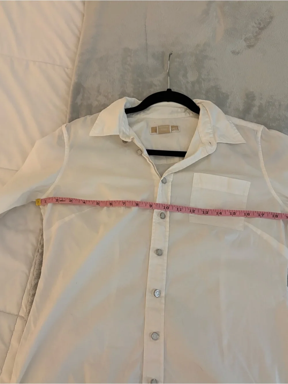 Michael Michael Kors Women’s Classic White Cotton Button-Down Shirt